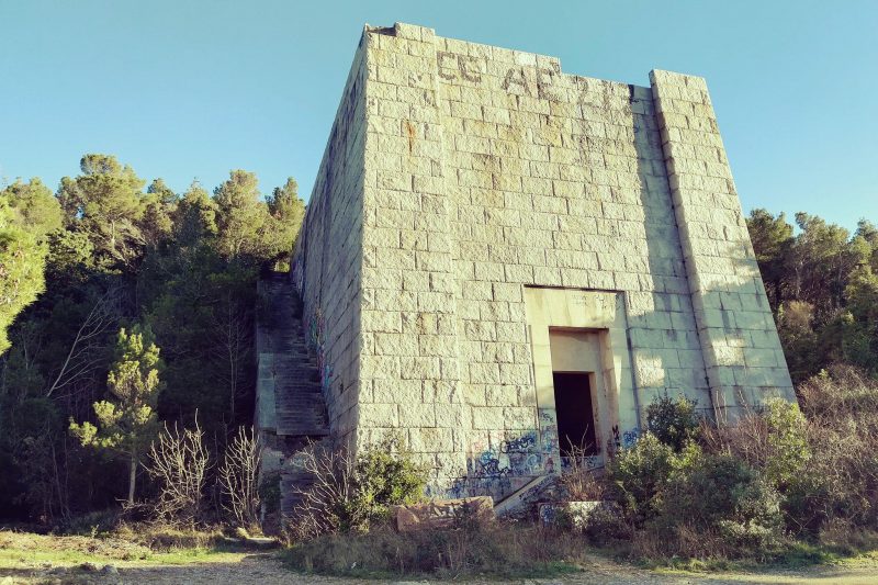 Il Mausoleo abbandonato di Ciano